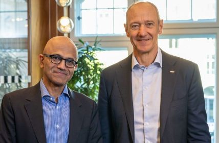 Siemens und Microsoft revolutionieren die Zusammenarbeit von Mensch und (Foto: Microsoft)