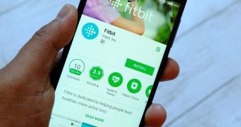 Google kündigt Entlassungswelle an - Zukunft von Fitbit (Foto: AdobeStock - MohamadFaizal 304605289)